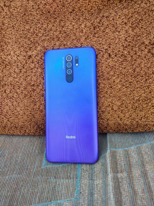 Продаю телефон..