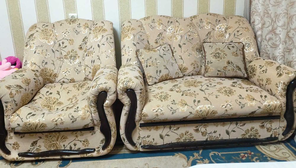 Продам мягкий уголок для гостиной