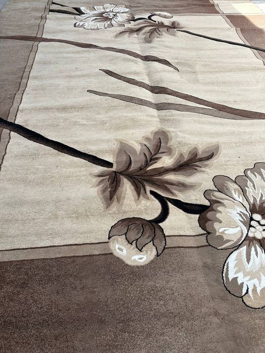 Гилам сотилади 2та бир хил 4м га 5м холати янги