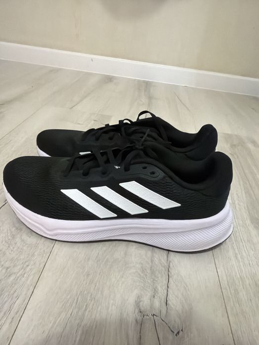 Adidas кроссовки