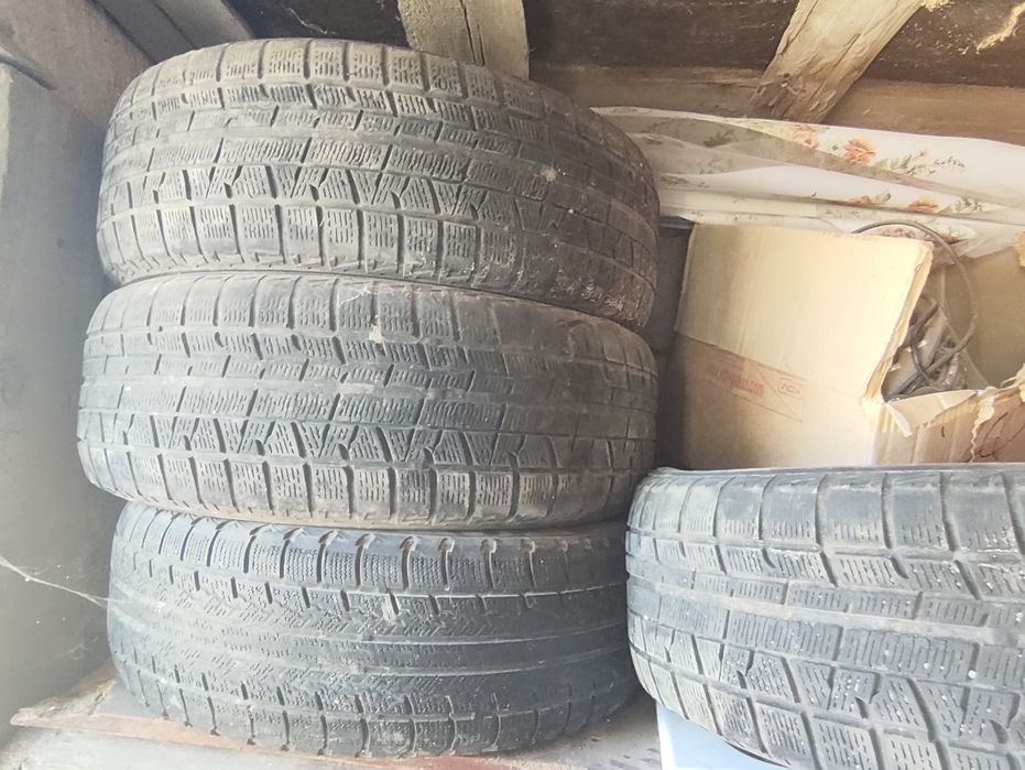 215/60/16 зимный Покрышки 5 штук YokoHama