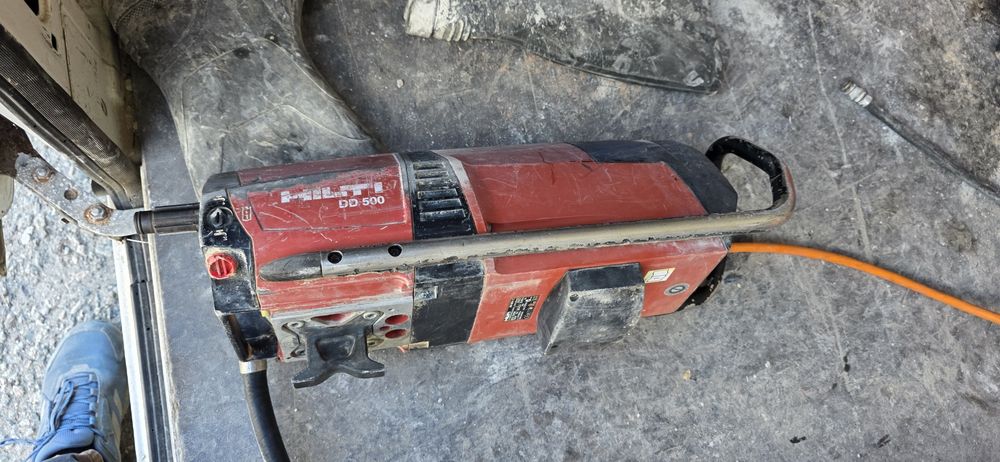 Машина за диамантено пробиване