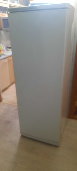 Продам морозильную камеру