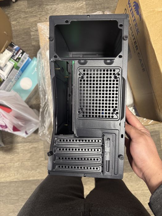 Компютьерный корпус
