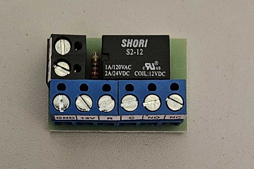 Interfata SEKA INTER / adaptor detectorii de fum sau temperatura pe doua fire la centrala alarma DSC