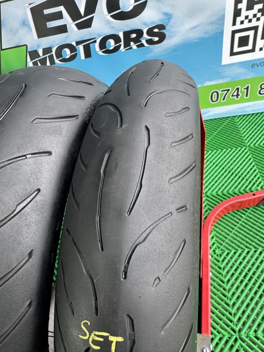 Set Anvelope Moto 120 70 17 - 180 55 17 Metzeler Roadtec02 2024 Set159