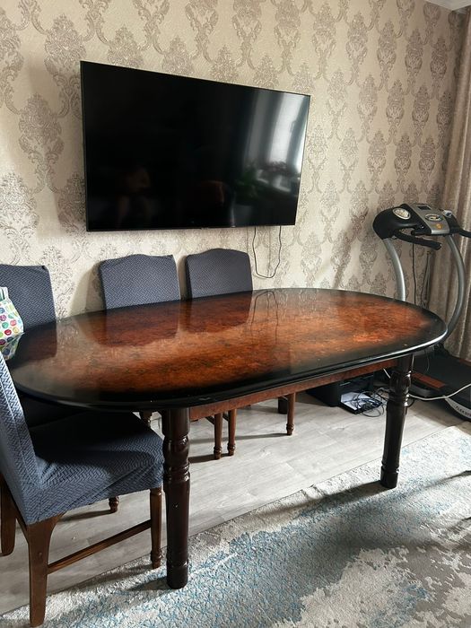 Стол в длину 1,85 см