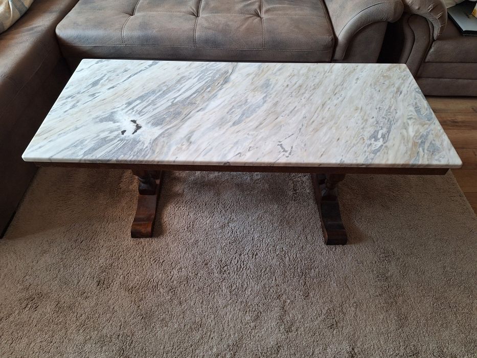 Холна маса (дърво и мрамор)