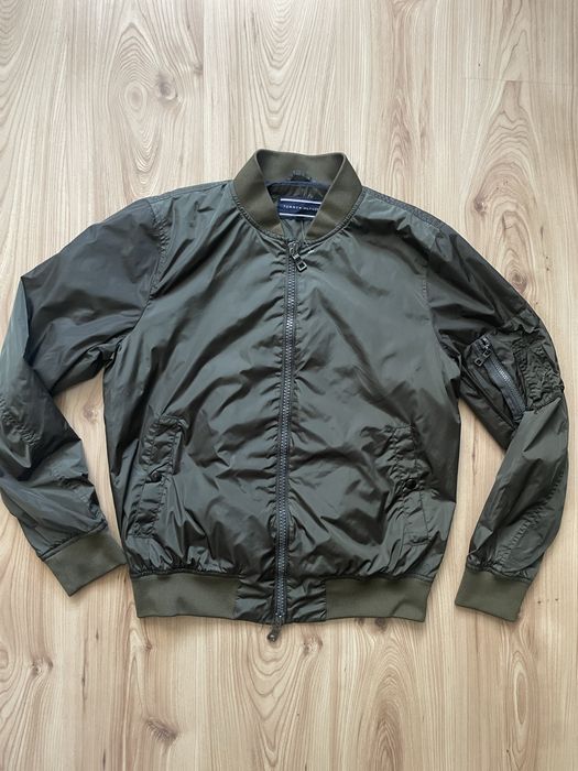 TOMMY HILFIGER Bombers/мъжко яке-бомбър L