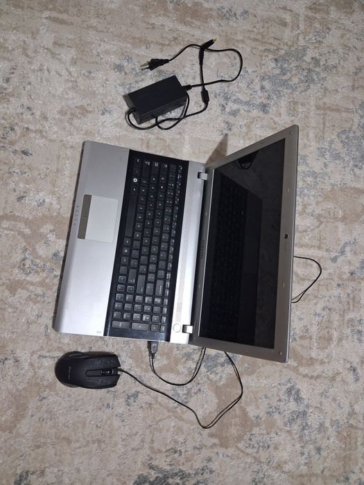Ноутбук Samsung Core i3