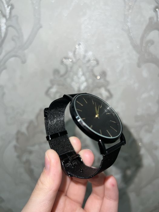 стильные новые часы