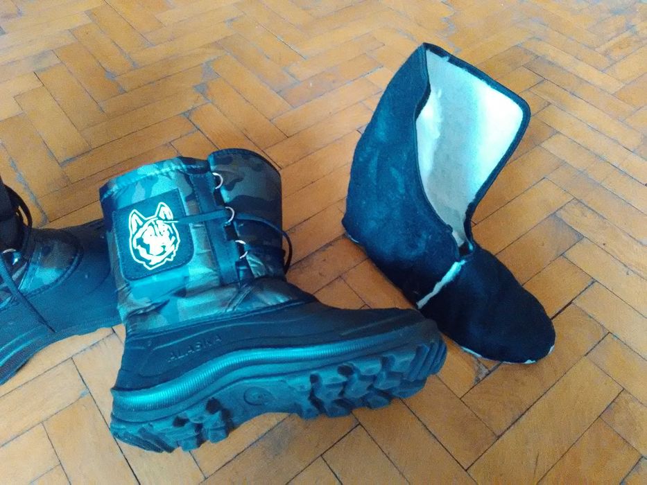 Гумени ботуши тип апрески с гума до глезените марка ALASKA на 1 носене