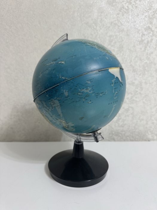 Продается учебный глобус