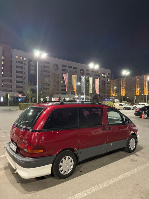 Toyota Previa 2.4 бензин