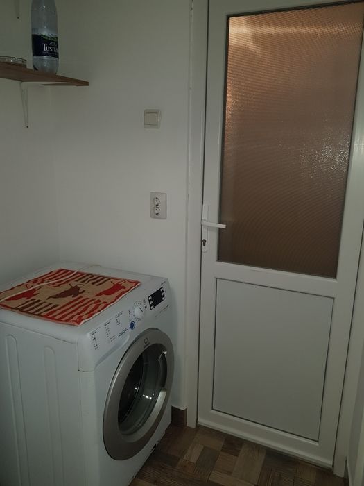 Apartament cu o camera de inchiriat