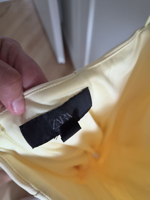 Светложълта лятна рокля Zara