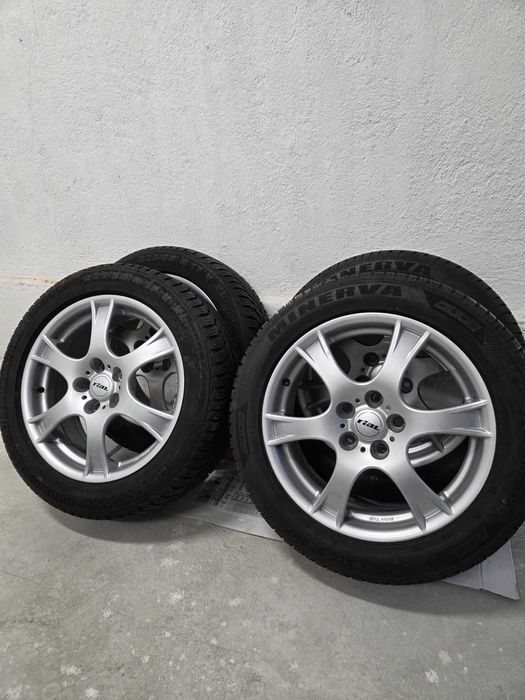 Всесезонни гуми с джанти