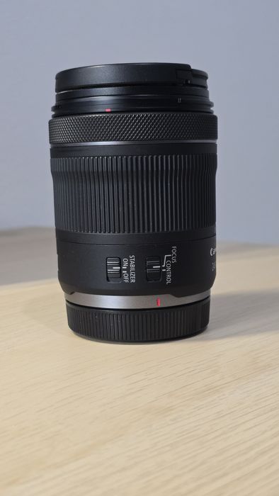 Obiectiv Canon RF 24-105mm F4-7.1 IS STM – stare foarte bună, filtru UV inclus