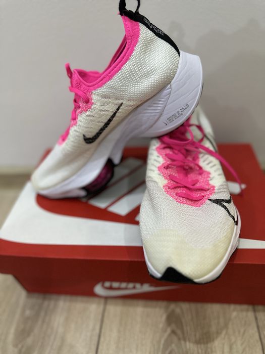 Nike Air zoom tempo running