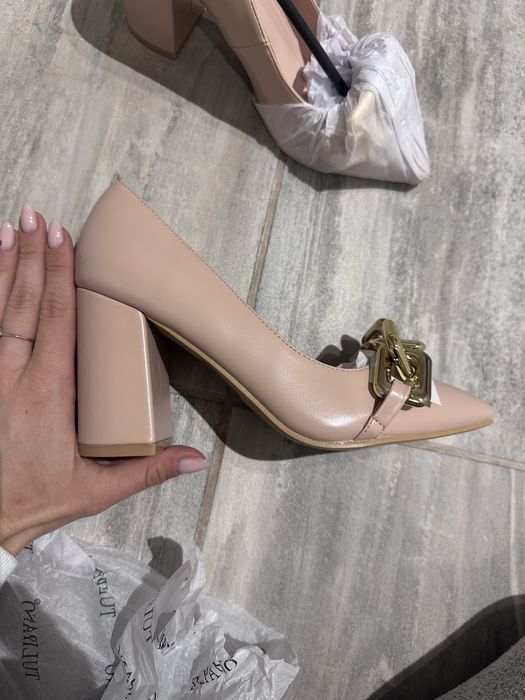 Дамски обувки на ток