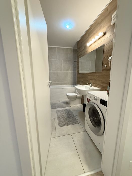 Propietar inchiriez studio Brasov
