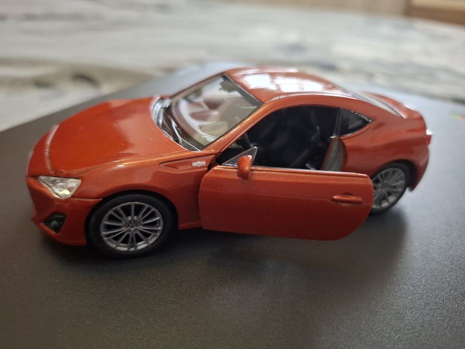 Метални колички .