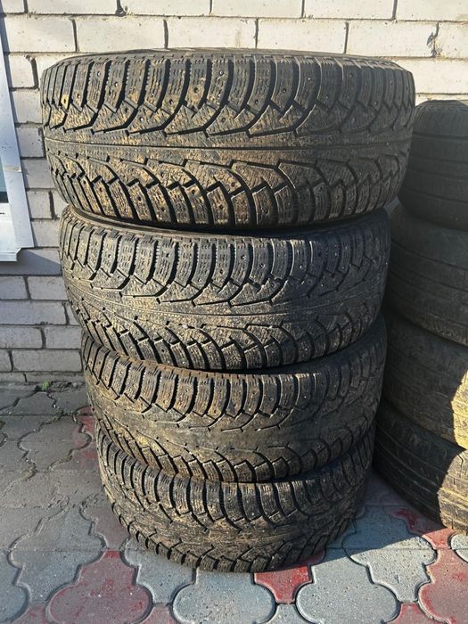 Продам шины на авто