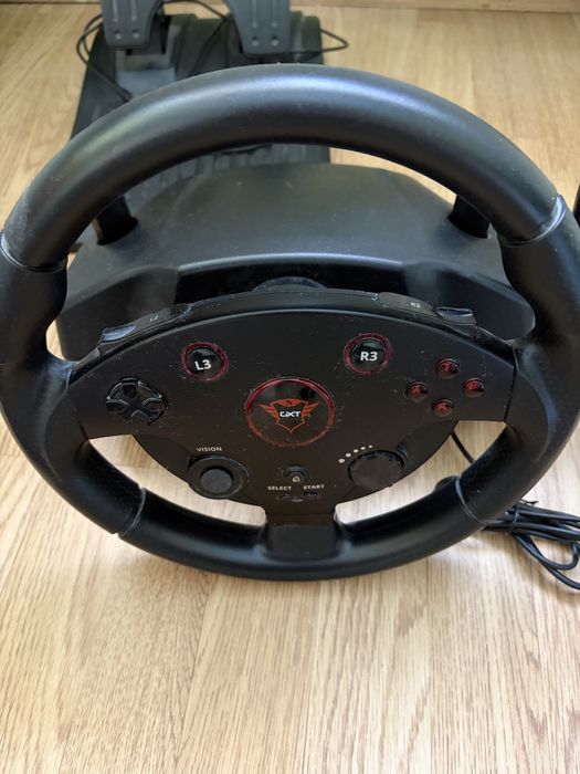 Volan de gaming Trust (cu pedale) – pentru PC / PlayStation