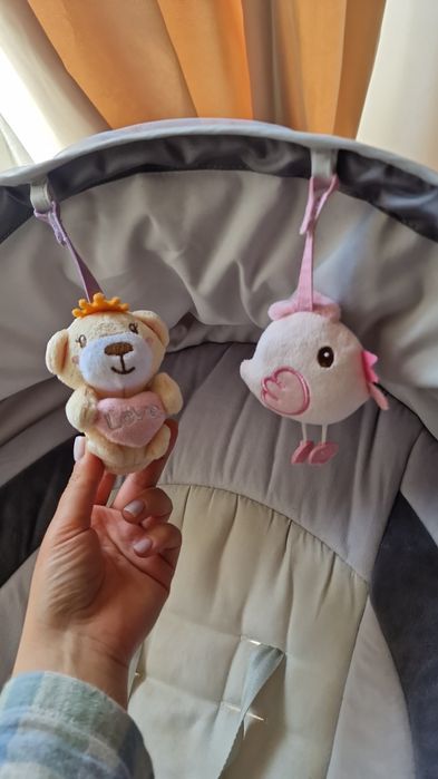 Leagan electric rotativ 360 cu inclinare reglabila, senzor de miscare si telecomanda Caretero Opti gri