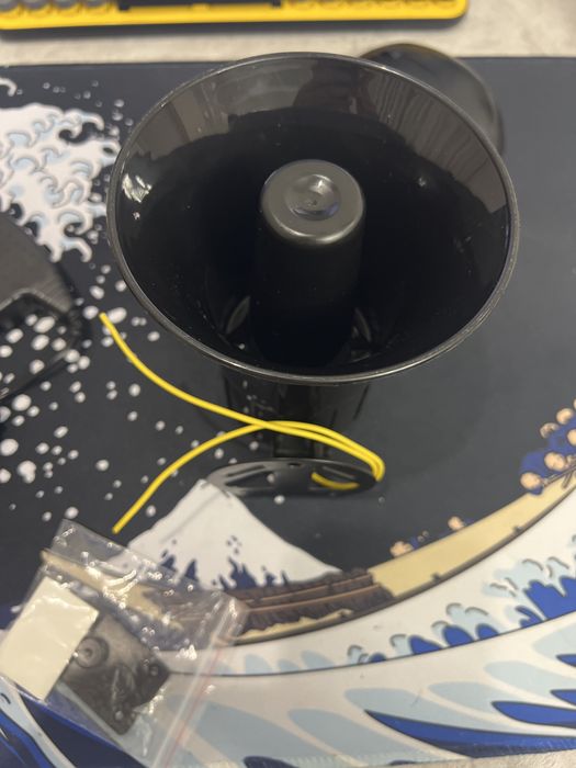 Электрический клаксон