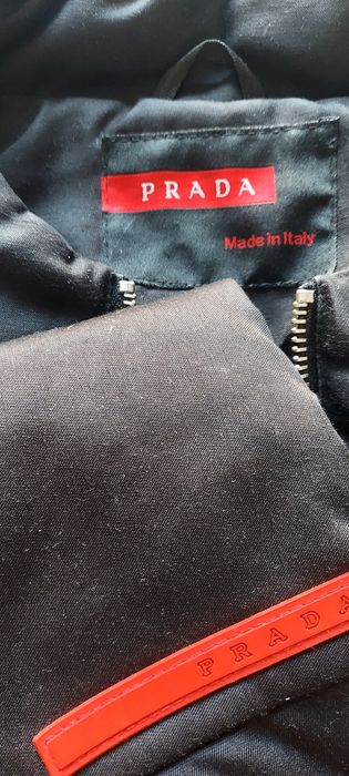 Куртки и ветровки