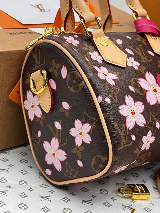 Дамска чанта луксозна