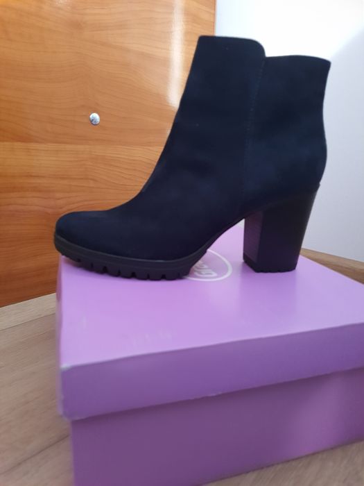 Vând ghete damă Deichmann