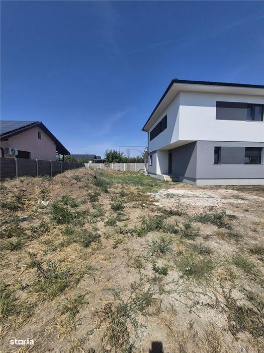 Duplex Despartit - Suprafete Mari - Zona Excelenta