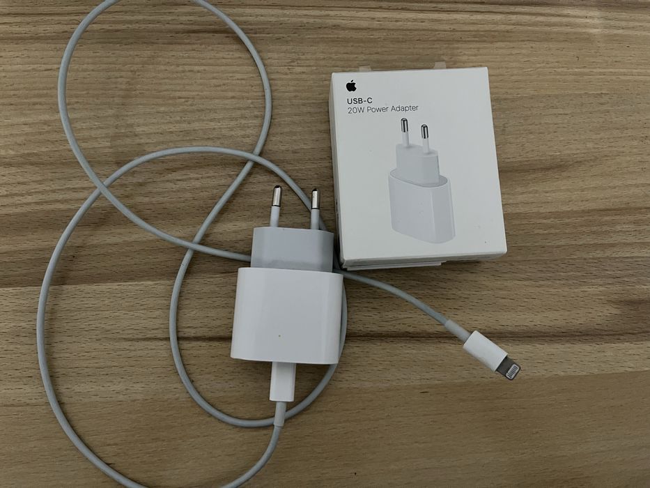 Продам зарядку от айфон