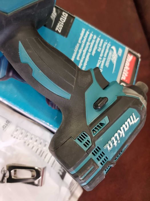 Акумулаторен Импакт Винтоверт Makita