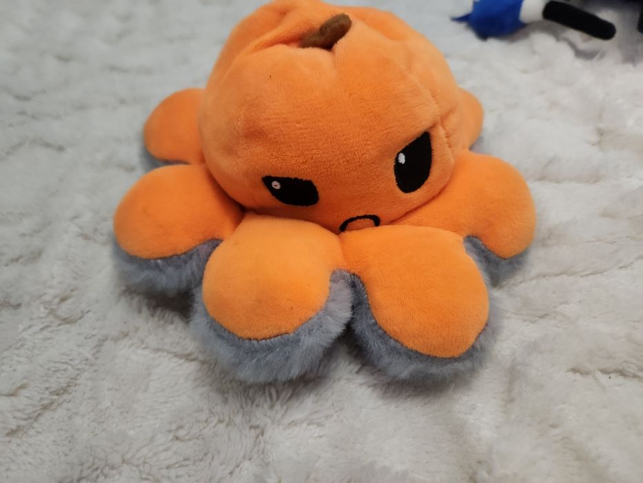 НАБОР игрушек драконы и другое