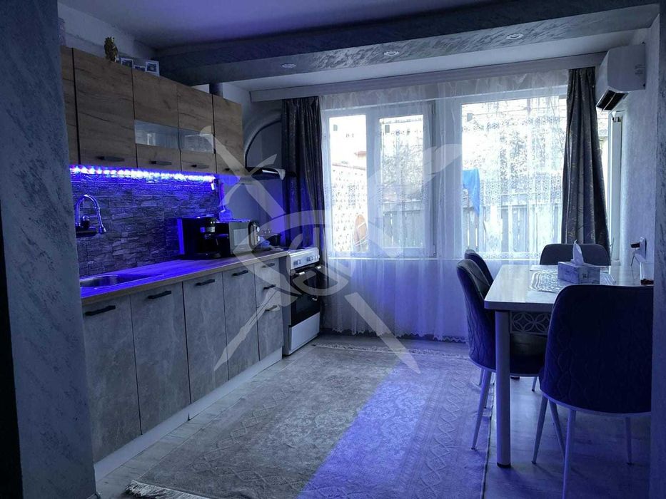 Продава се Къща в Карнобат - 87 кв.м за 342 €/кв.м - Снимка #7