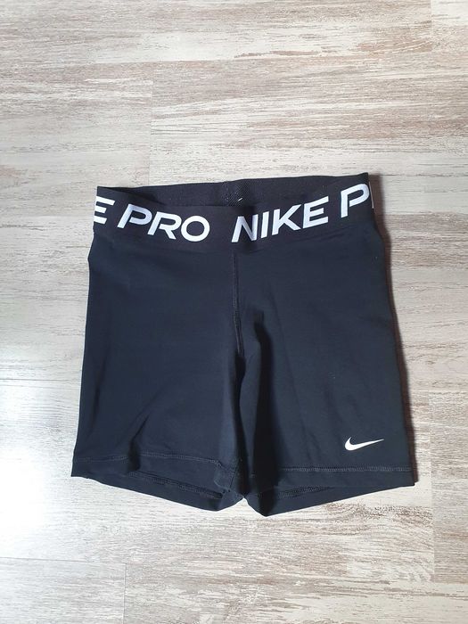 РАЗПРОДАЖБА Къси панталони Nike