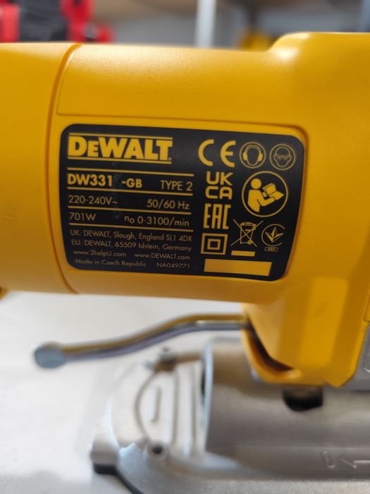 Топ модел прободен трион зеге Девалт DeWALT в куфар