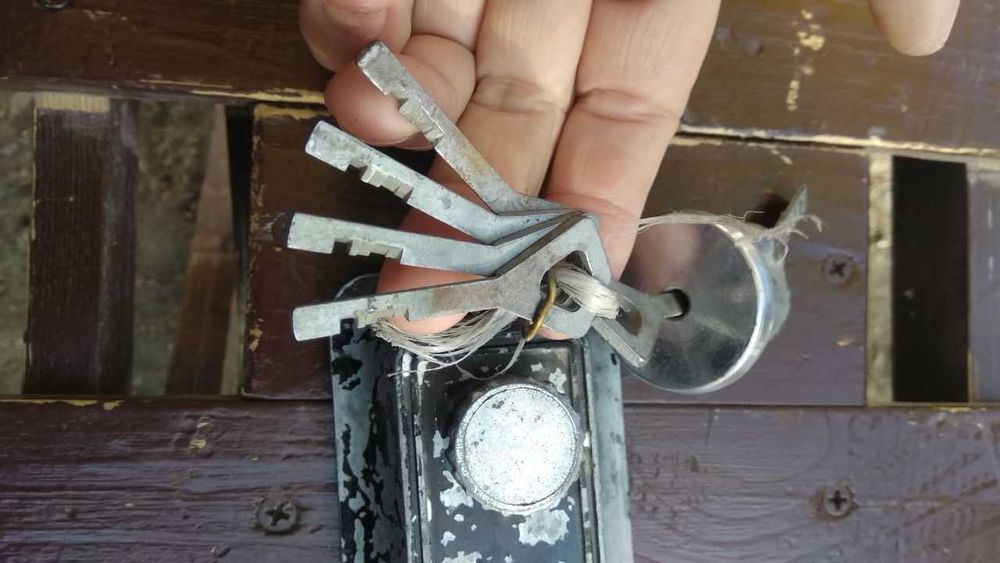 Советский накладной замок