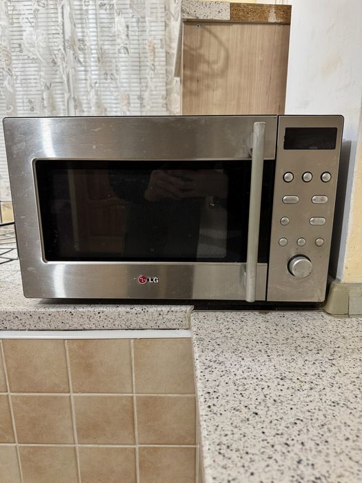 Микроволновка  LG