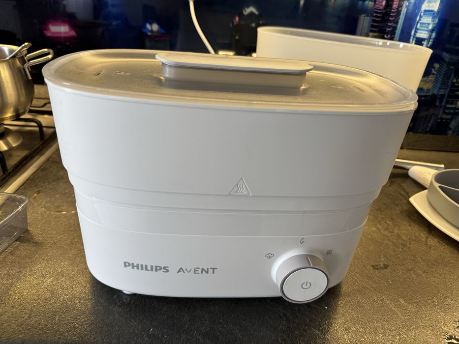 Sterilizator si uscator biberoane Philips Avent