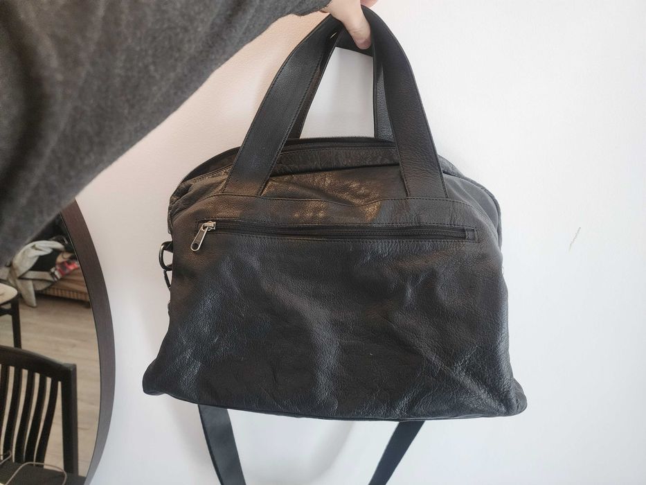 Продавам кожена чанта StiLL естествена кожа.