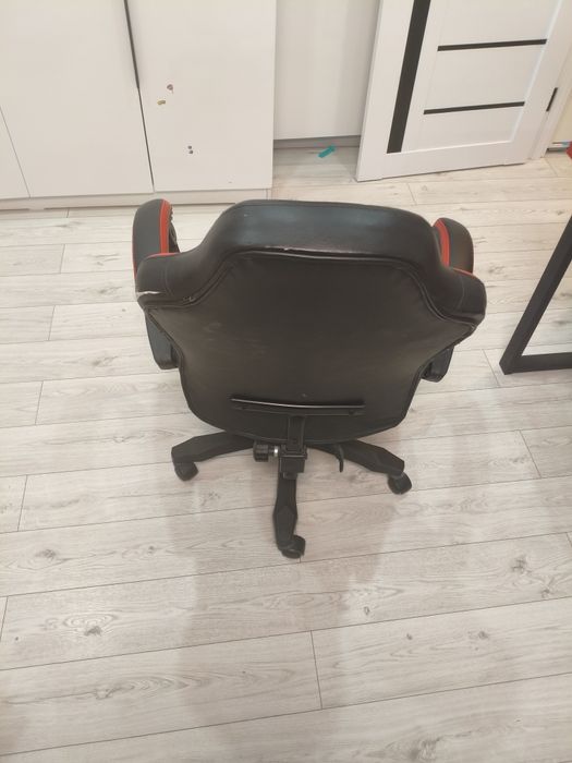 Компьютерное кресло