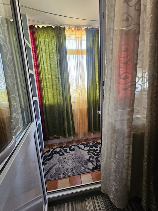 Vând apartament cu 2 camere decomandat