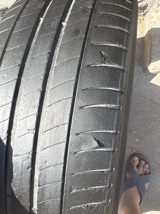 Продам летние шины Michelin 215/55/R18