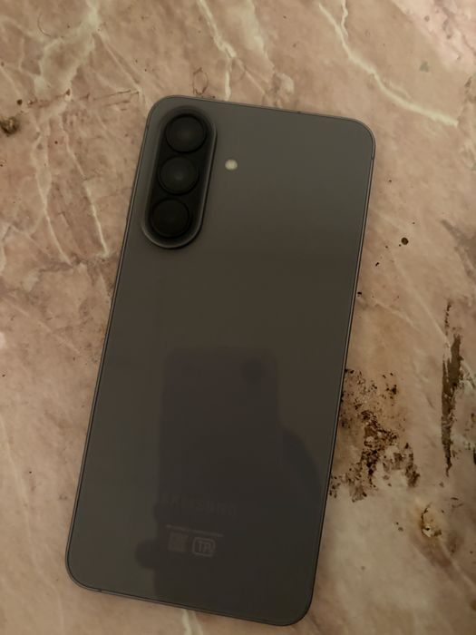 samsung A57sotiladi