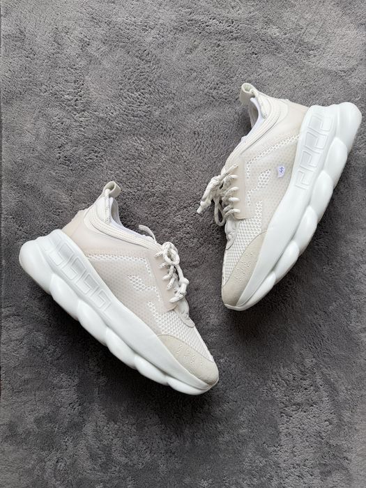 Versace chain reaction