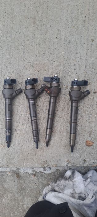 Injectoare VW Passat b7 cc Tiguan audi a4 b8 2.0 CFFB Cod  03L130277j